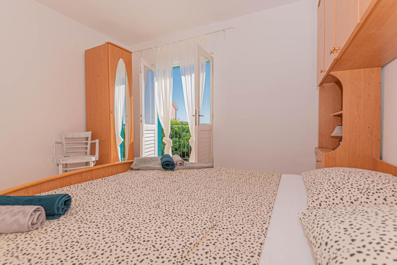 Apartment Nocturno Рогозница Экстерьер фото